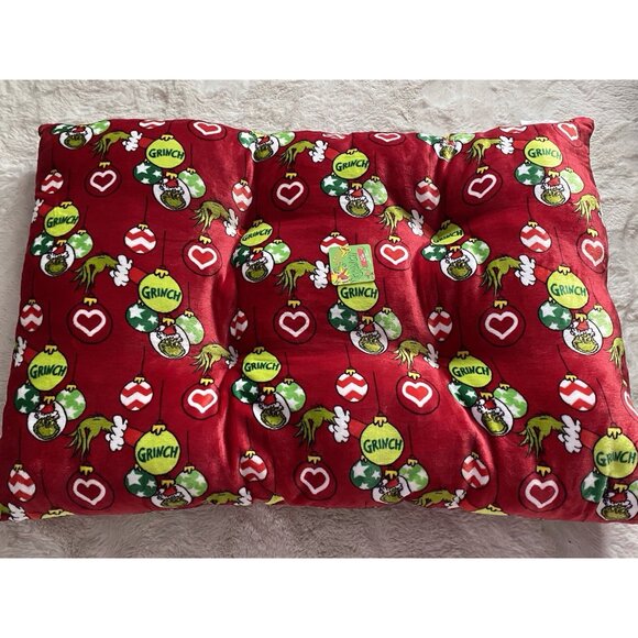 Dr. Seuss The Grinch Dog Pet BED Super Soft Christmas Ornament 39” X 26” Red NEW - Picture 2 of 14
